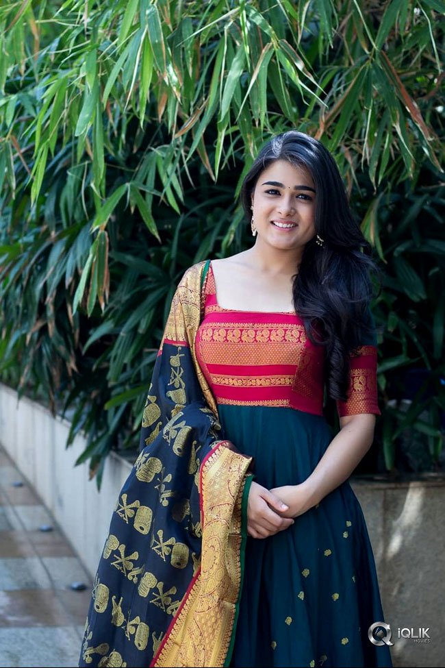 Shalini-Pandey